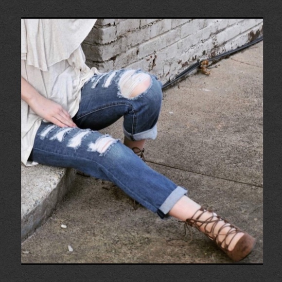 SALE - Distressed Crop Jeans - Picture 2 of 4